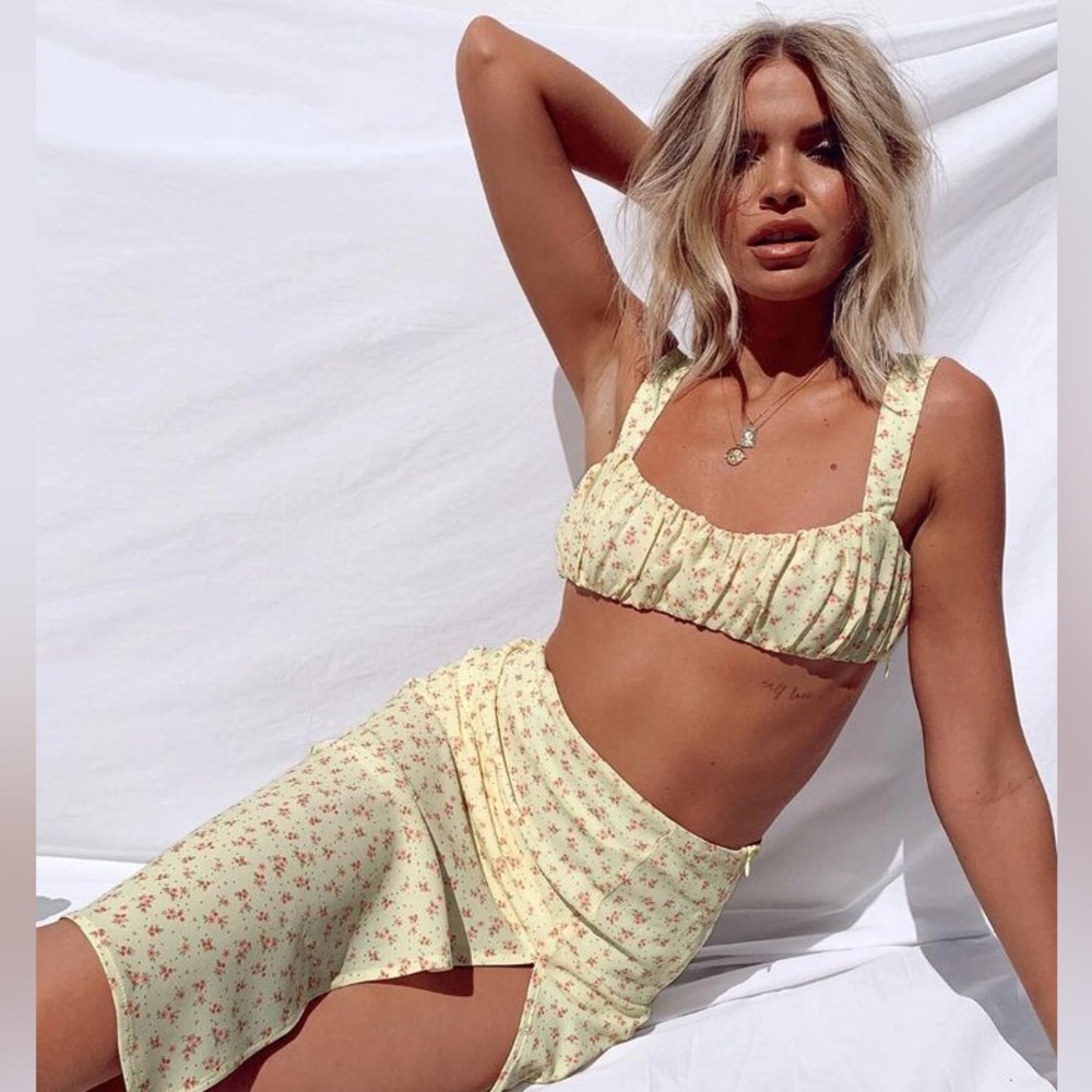 Princess Polly Floral Yellow Crop Bra Top Size 2